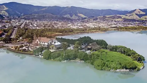 Landmark Nelson pub peninsula property for sale