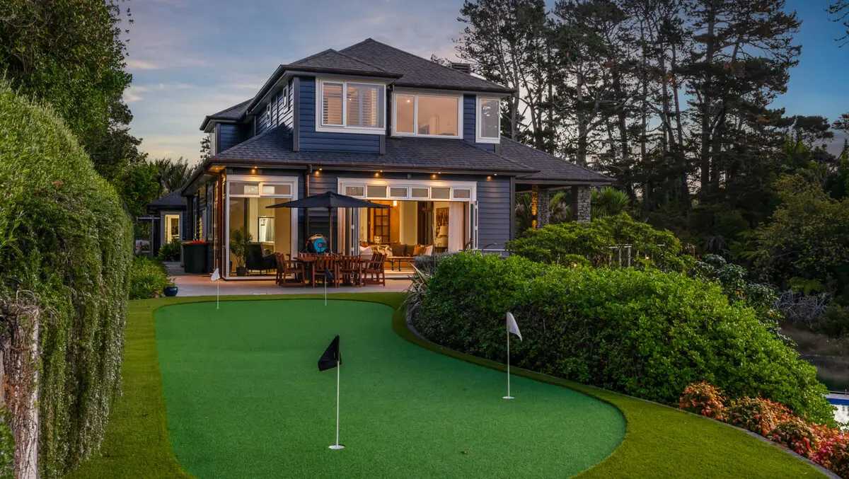 Foreign buyers put off by uncertainty