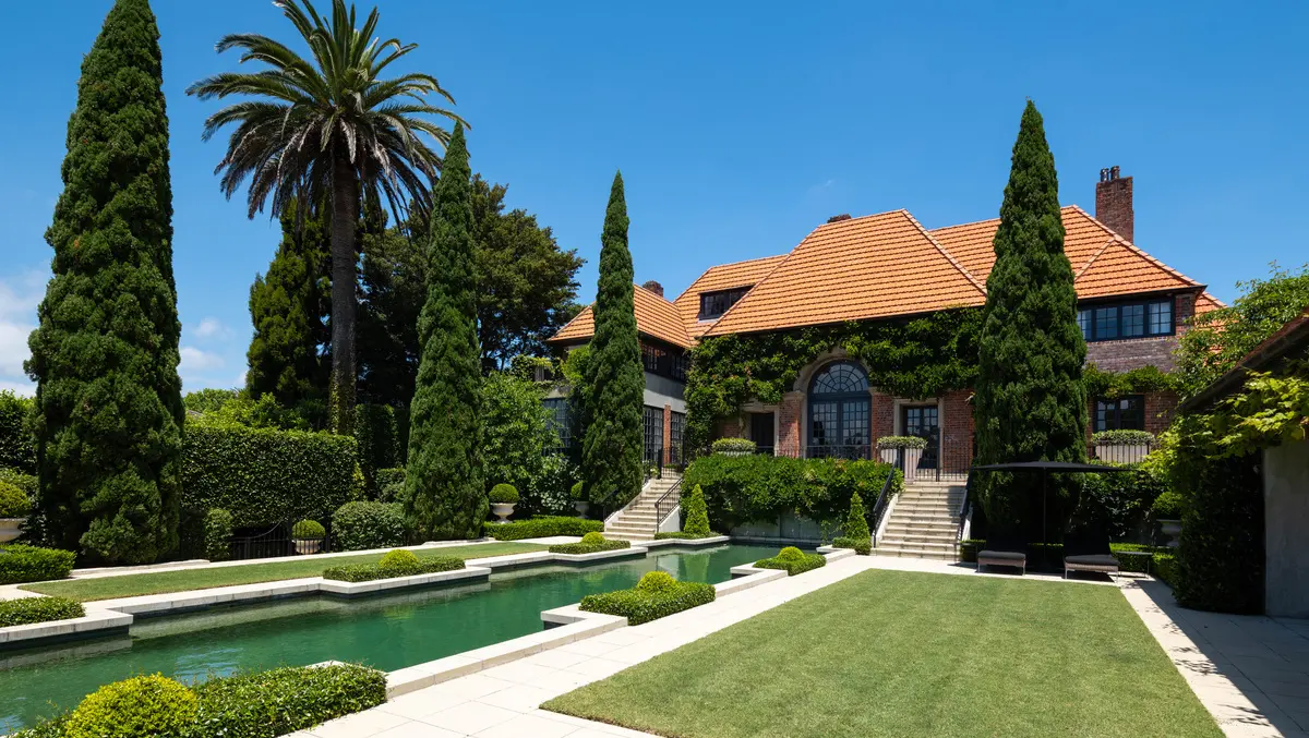 NZ luxury homes scarce as visa change drives demand